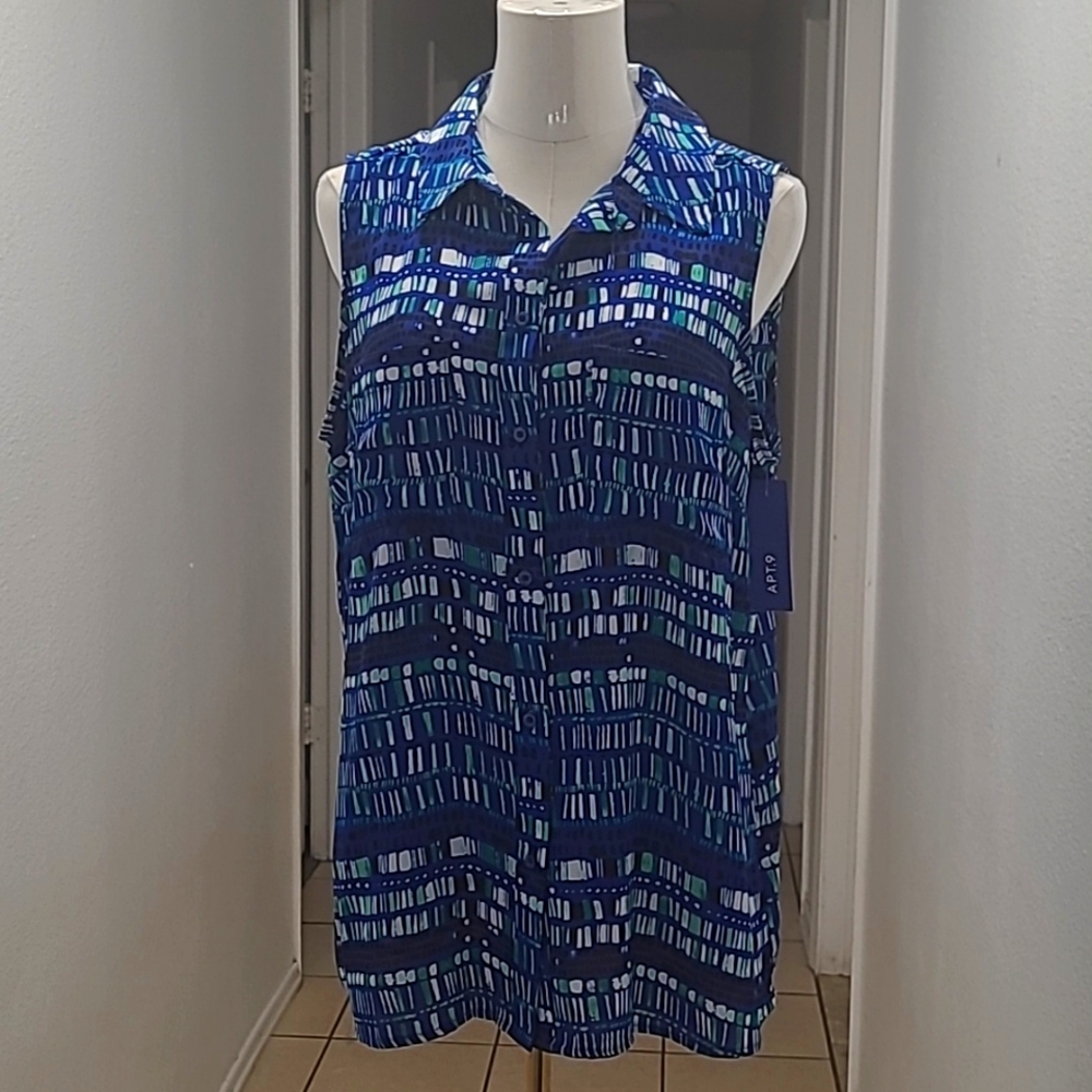 Lightweight women's button up top, casual or dressy, very comfortable